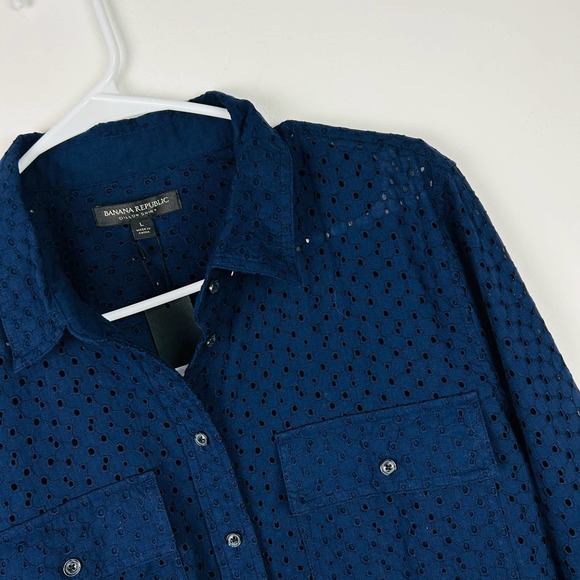 NEW Banana Republic Navy Blue Eyelet Dillon Cotton Shirt Size Large - Picture 2 of 5